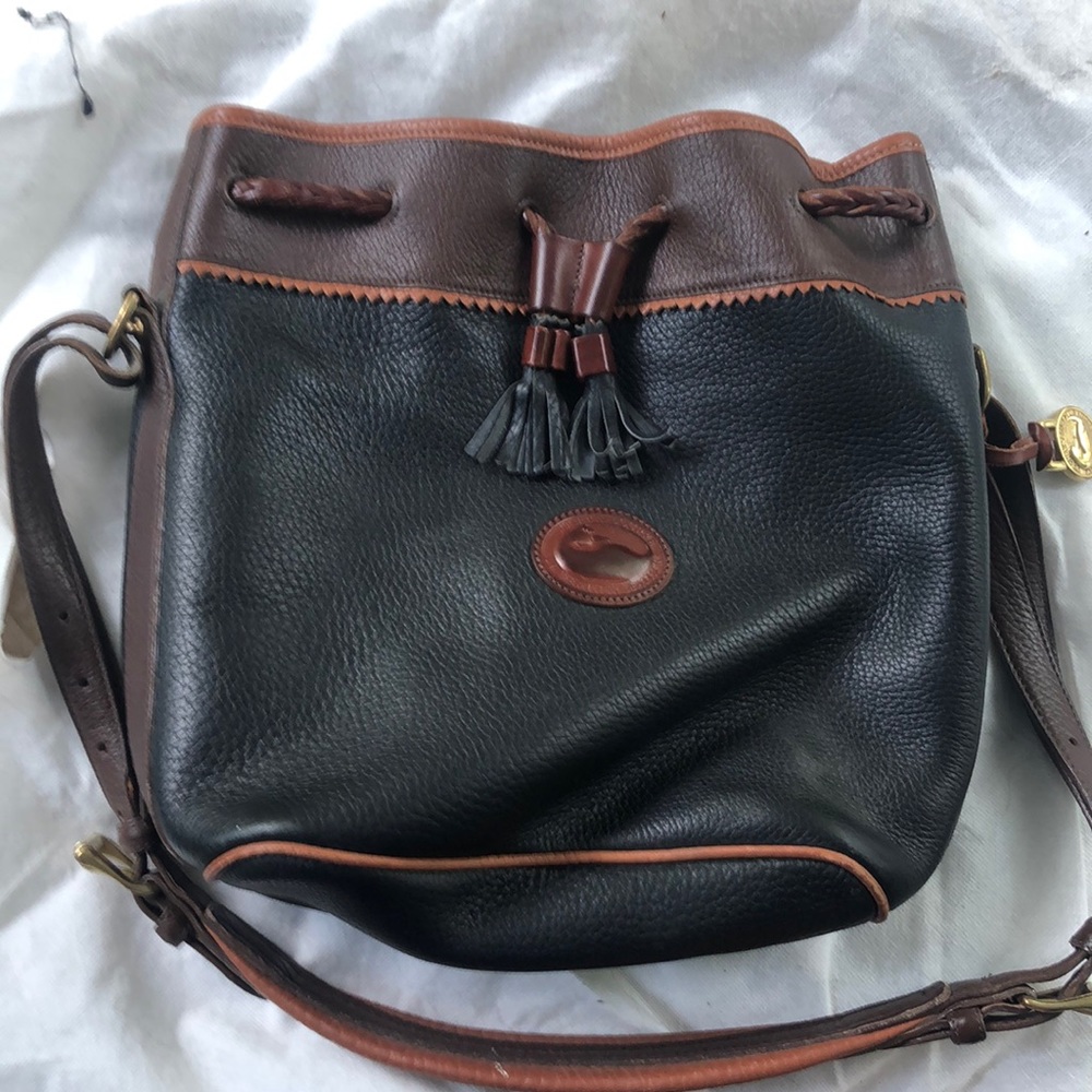 Dooney & Bourke shoulder bag